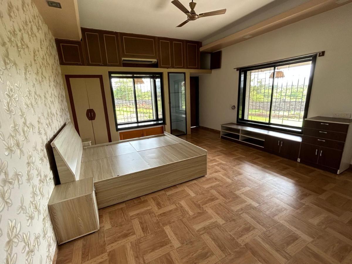 The Sunset Lawns Villa Пюн Екстериор снимка